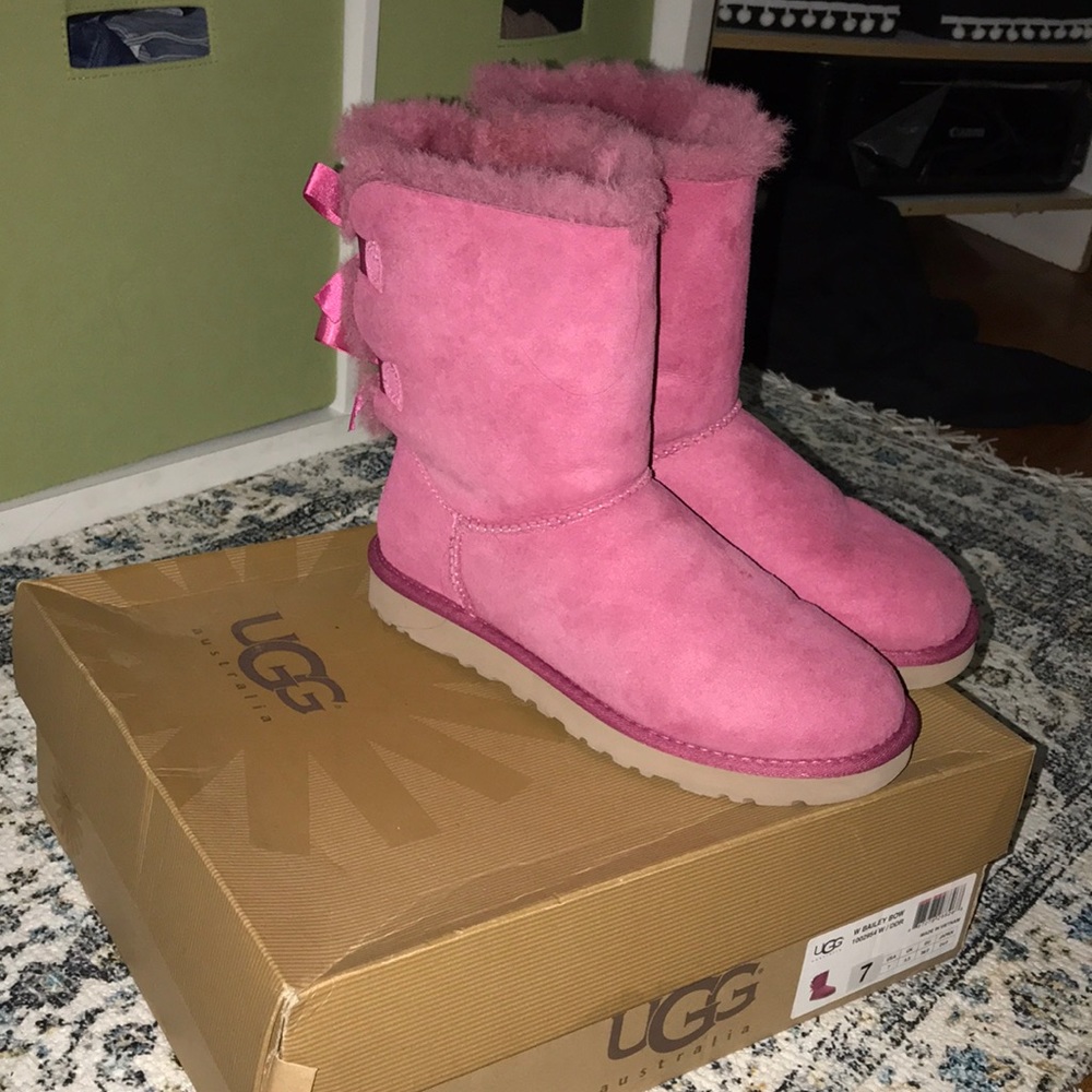 Pink Bow Uggs